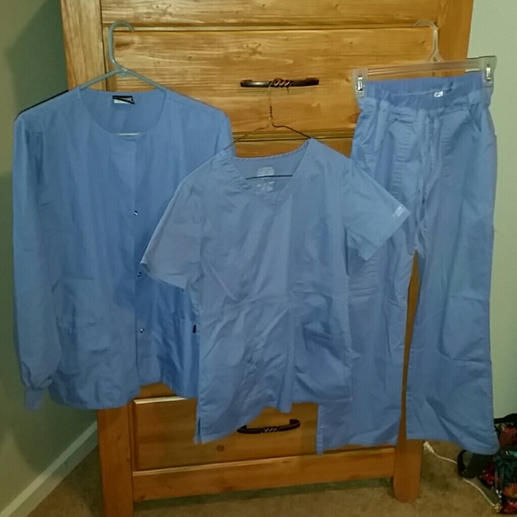 ✖Sold in Bundle!! Ceil Blue Cherokee Scrubs - Picture 1 of 2
