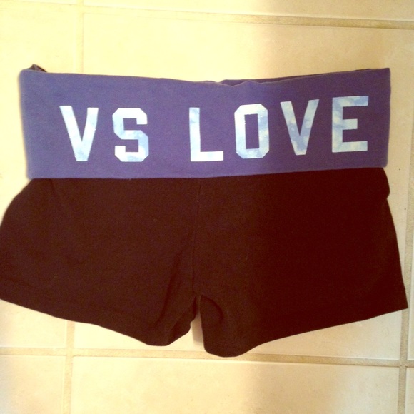 ❗️SOLD IN BUNDLE❗️VS yoga shorts