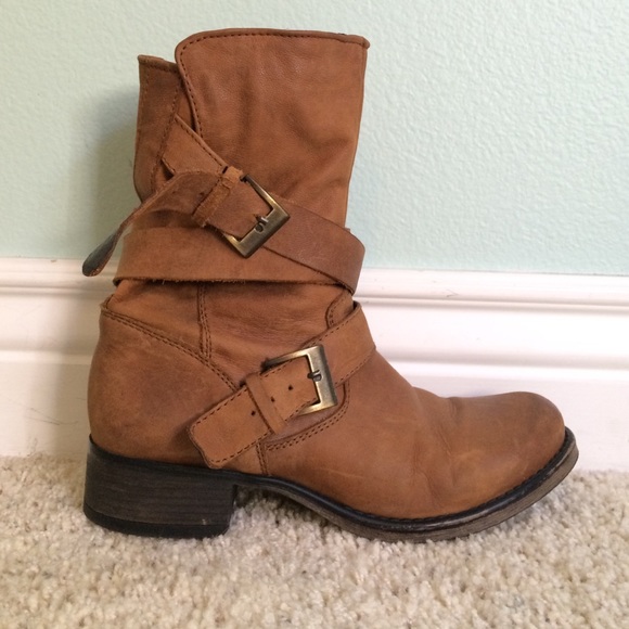 Steve Madden Brown Boots