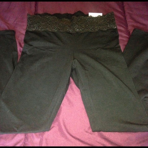Victoria's Secret lace top leggings black & silver