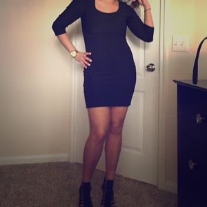 Sexy little black dress 3/4 sleeve (I'm 5'4)