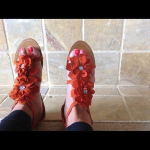 Orange loved sandals size7.5 fit like 8.5