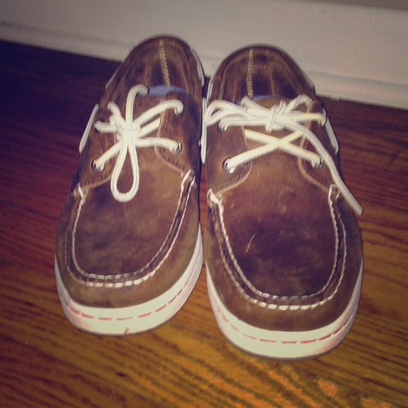 Sperry shoes worn once