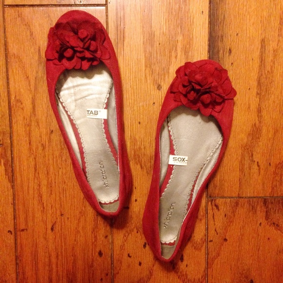 Target red flats