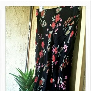 🚫BUNDLED🚫Vintage floral maxi skirt