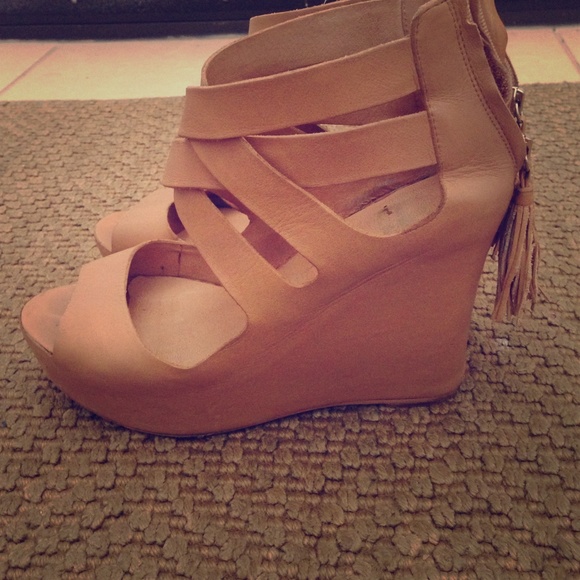 Dolce vita wedges