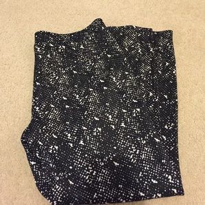 Zach and Rachae XL black and white leggings