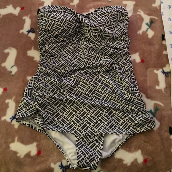 Jantzen one piece bandeau bathing suit