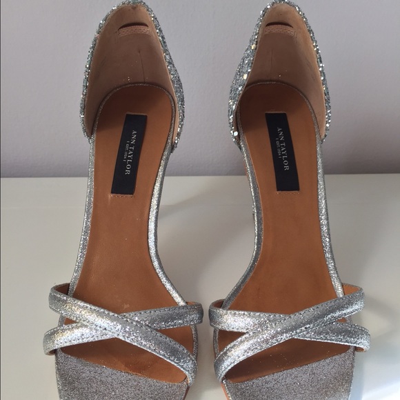Ann Taylor Silver Glitter Pumps - Picture 2 of 4