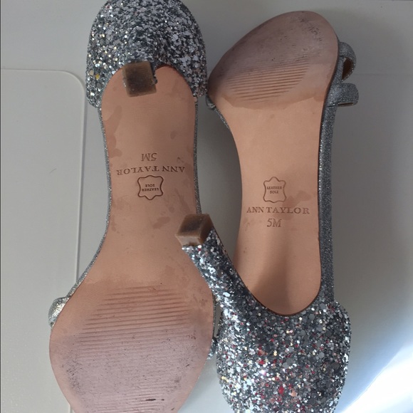 Ann Taylor Silver Glitter Pumps - Picture 3 of 4