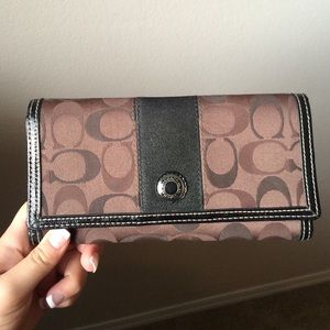 100% AUTHENTIC Coach wallet