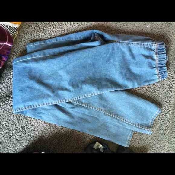 pocketless pants!