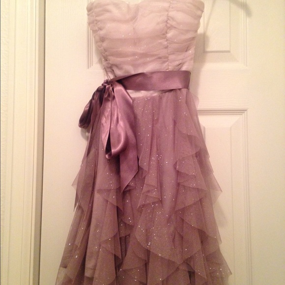 Teeze Me size 3, short, ivory and mauve dress - Picture 2 of 3