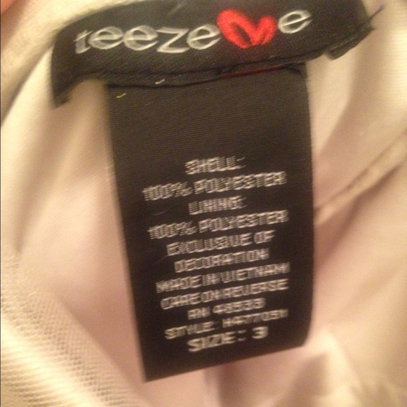 Teeze Me size 3, short, ivory and mauve dress - Picture 3 of 3