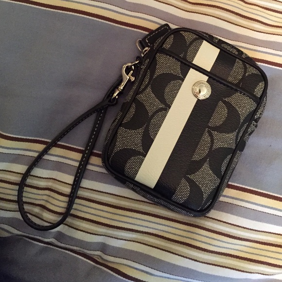 Coach. Phone wristlet. *not for iPhone5 and after*