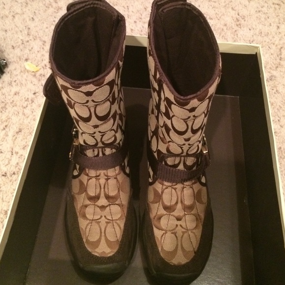 Coach boots