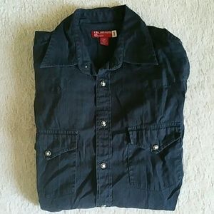 Men Guess Black Top w/ studs-Great Conditon