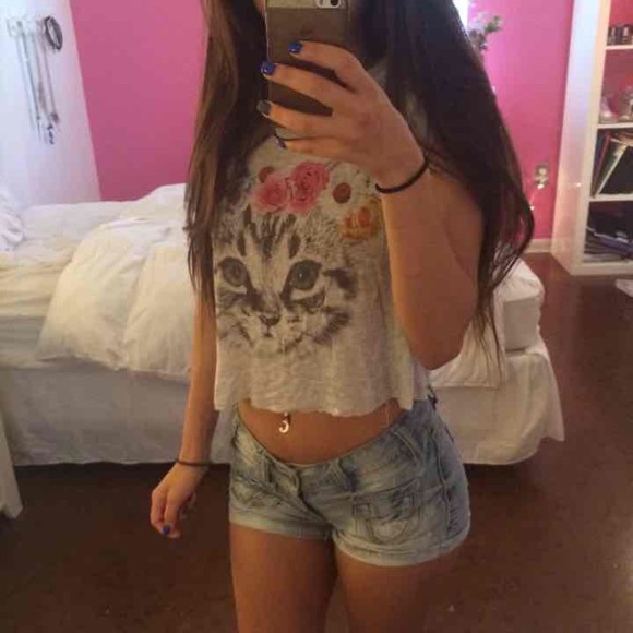 SOLD Kitty crop top