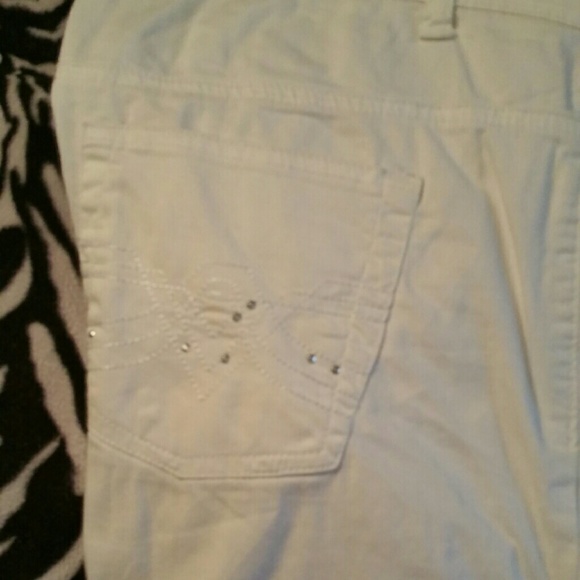 Capris - Picture 4 of 4