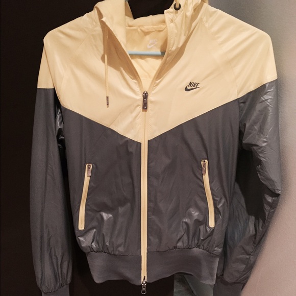 Nike windbreaker