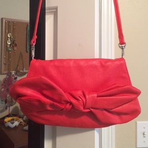 Red bow clutch w/ removable strap