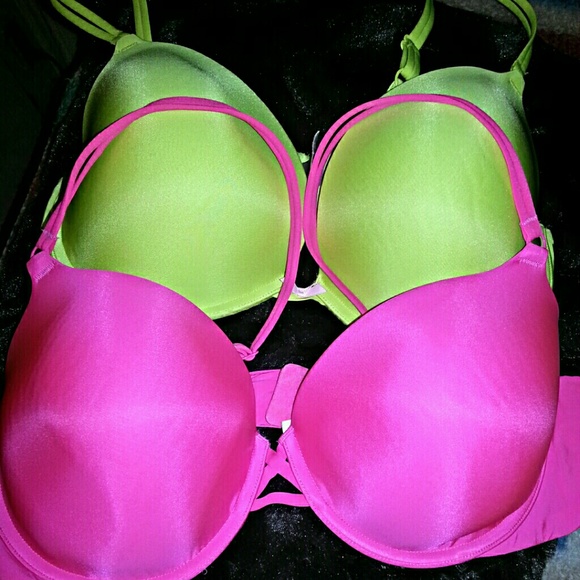 💕2 Victoria's Secret Bras Good used condition?💕