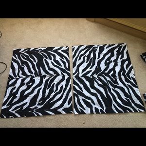 Complete queen zebra bed set with curtains