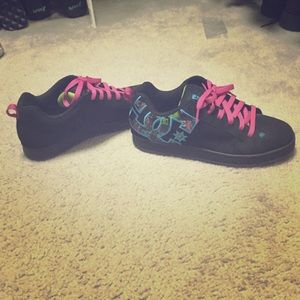DC shoes