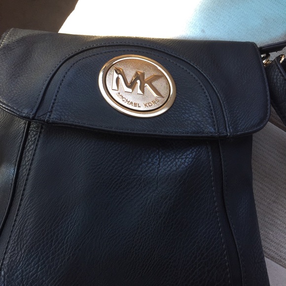 Black bag, can be used as a cross body. Never used