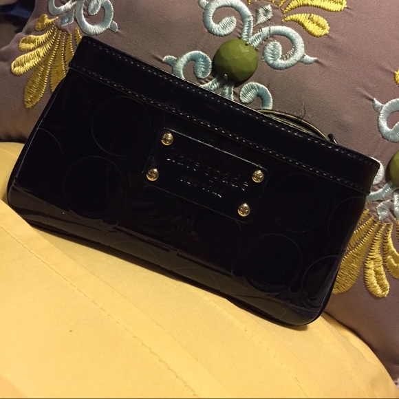 kate spade Handbags - kate spade wristlet