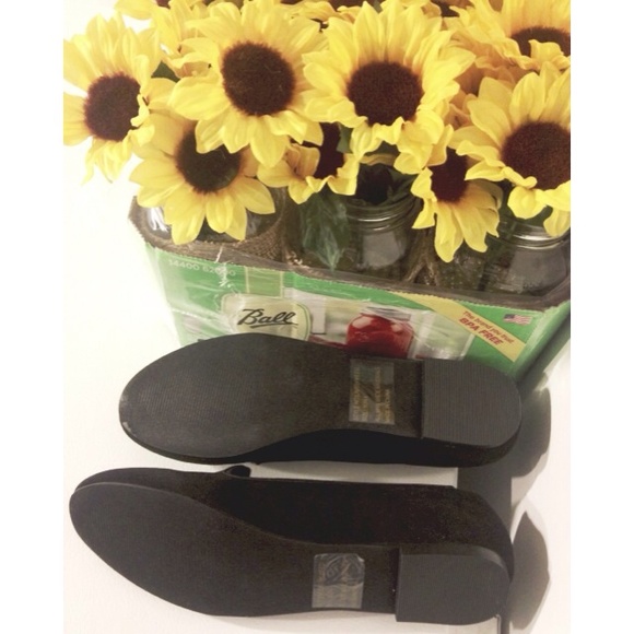 βSOLDβ YRU Velvet Plant Loafers - Picture 2 of 4