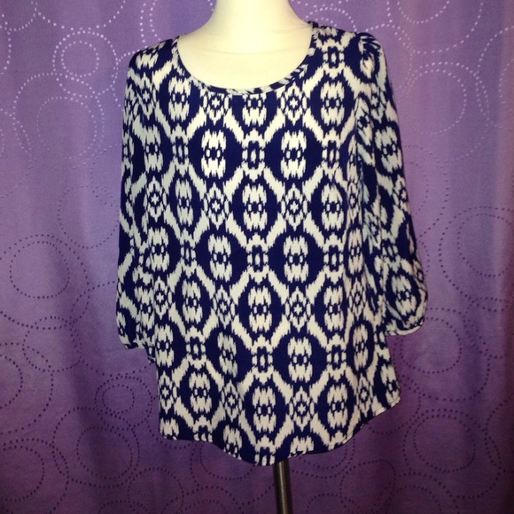 Blue and white patterned shirt!