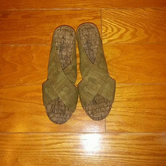Luck Brand Camo Print/Linen Elastic slides