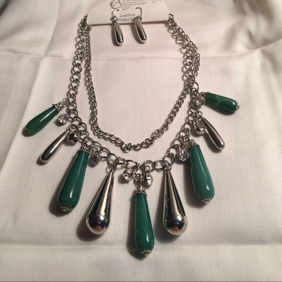 Jade green and silver statement necklace set