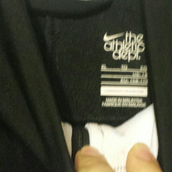 Nike zip up - Picture 2 of 2