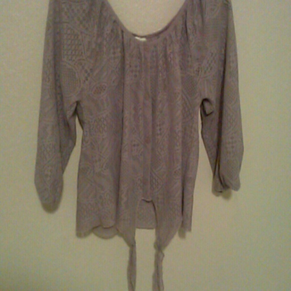 Large see through top - Picture 4 of 4