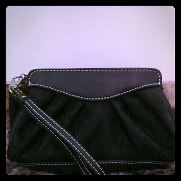 ❤SOLD❤ New York & Company Wristlet