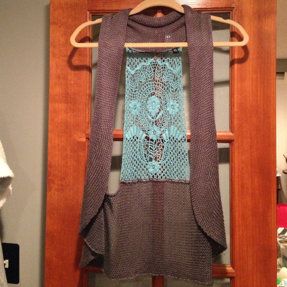 Anthropologie, Knitted & Knotted !Host Pick!
