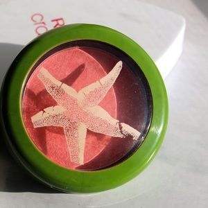 Limited edition Mac blush in Hipness Frost