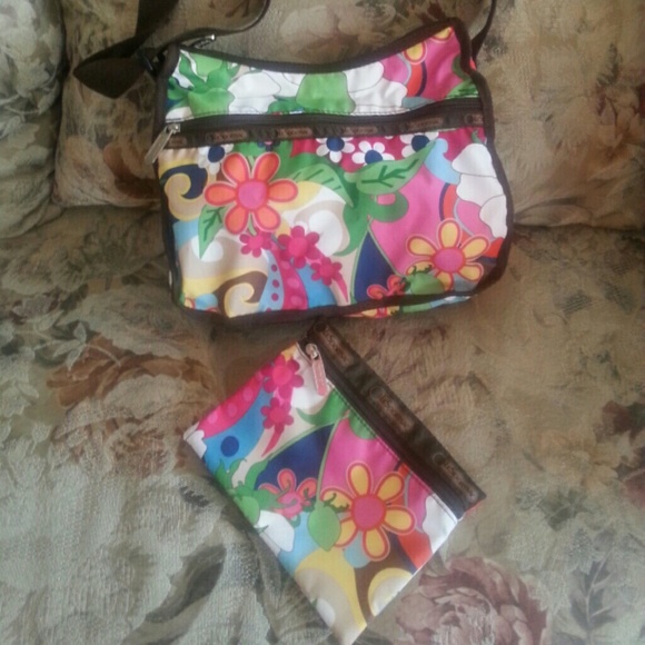 Authentic le sac purse w coin purse