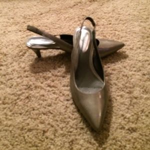 Grey sling back pumps