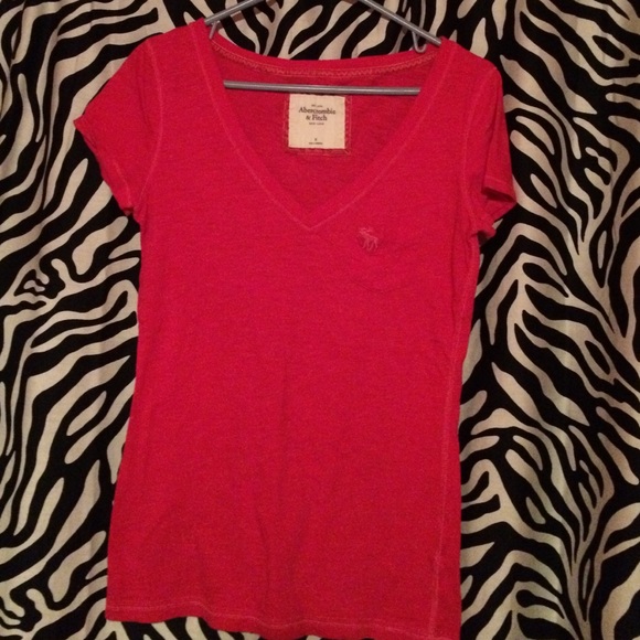 ABERCROMBIE V-neck
