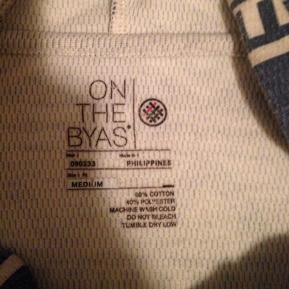 White/navy blue Aztec hoodie - Picture 2 of 3