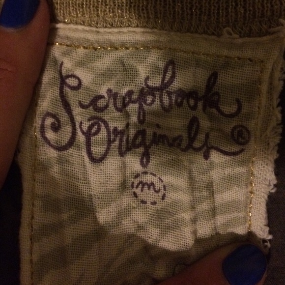 Cute summery tank! - Picture 3 of 3