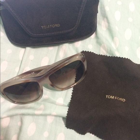 AUTHENTIC Tom ford sun glasses