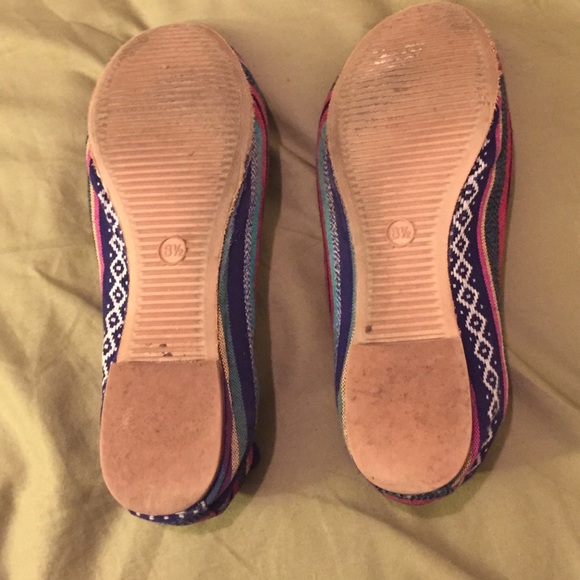 Patterned Flats - Picture 2 of 3