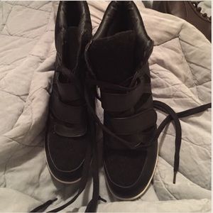 Black aeropostale sneaker wedges