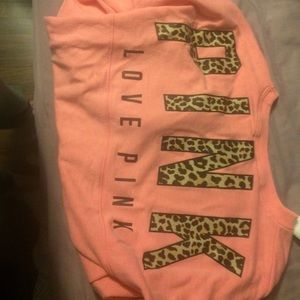 💗💗 vs crewneck