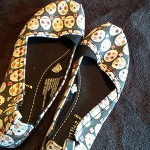 Sugar skull flats, size 8