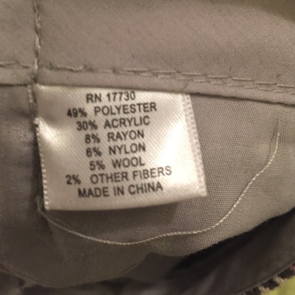 Cute patterned hat - Picture 3 of 3